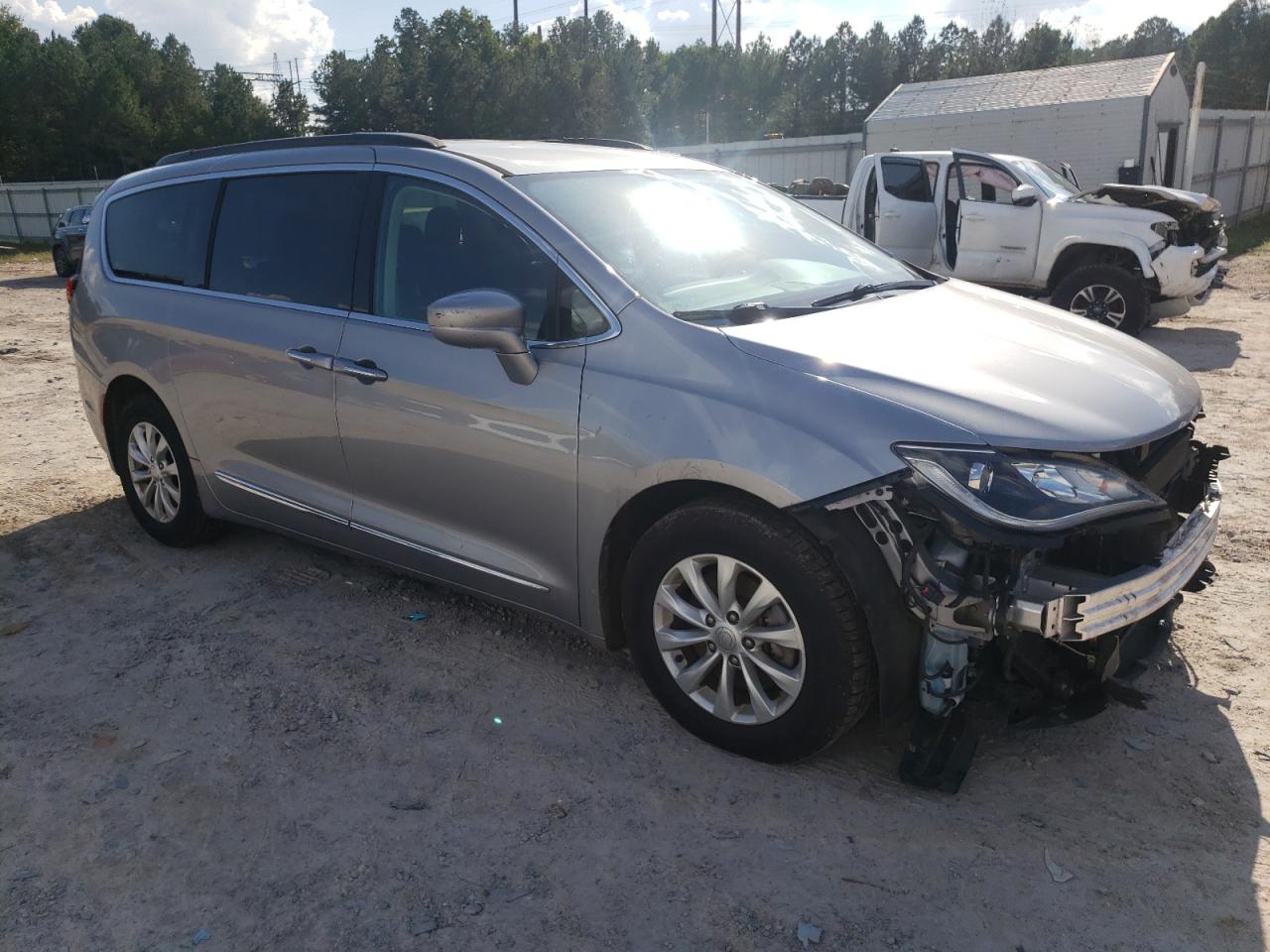 2C4RC1BG1HR785709 2017 Chrysler Pacifica Touring L