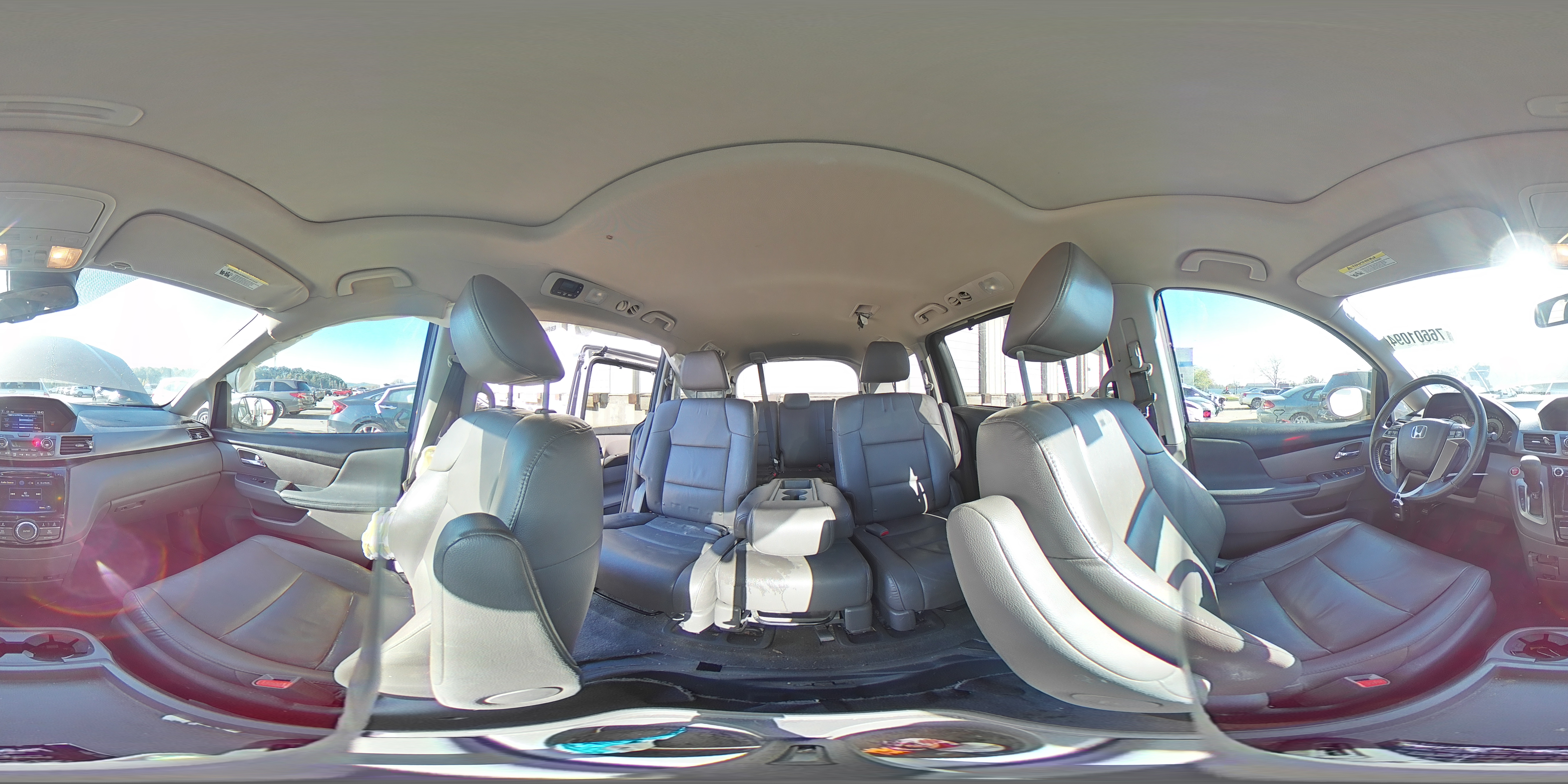 2015 Honda Odyssey - Image 14