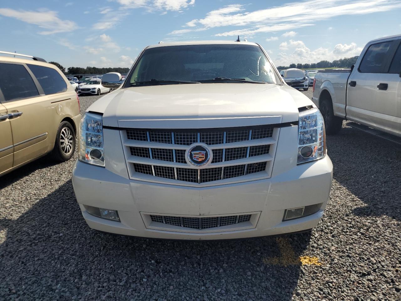 2013 Cadillac Escalade - Image 5
