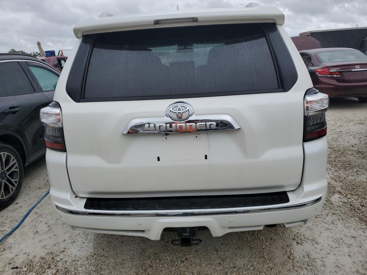 JTEBU5JR8K5620880 2019 Toyota 4Runner Sr5