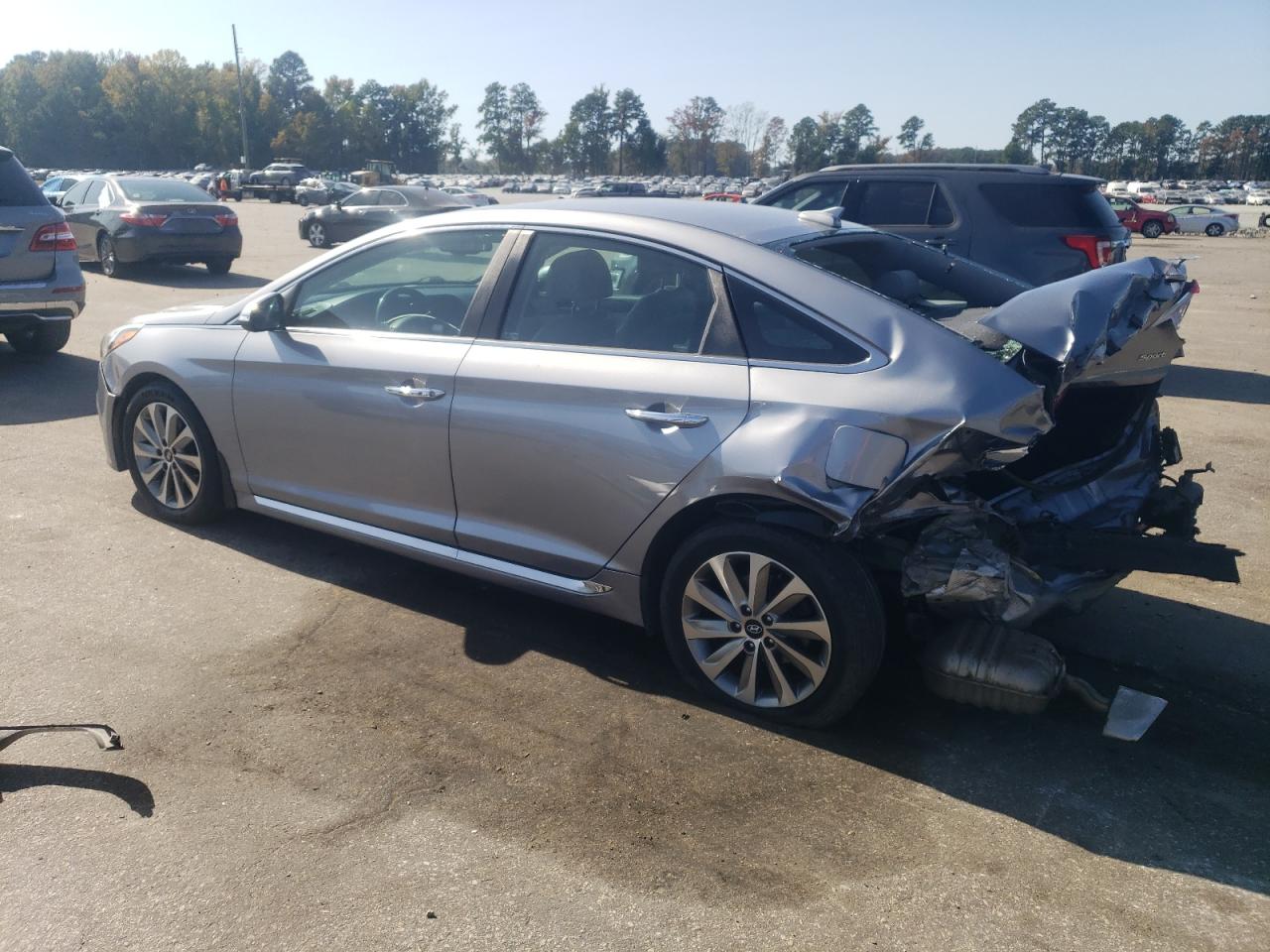 2016 Hyundai Sonata - Image 2