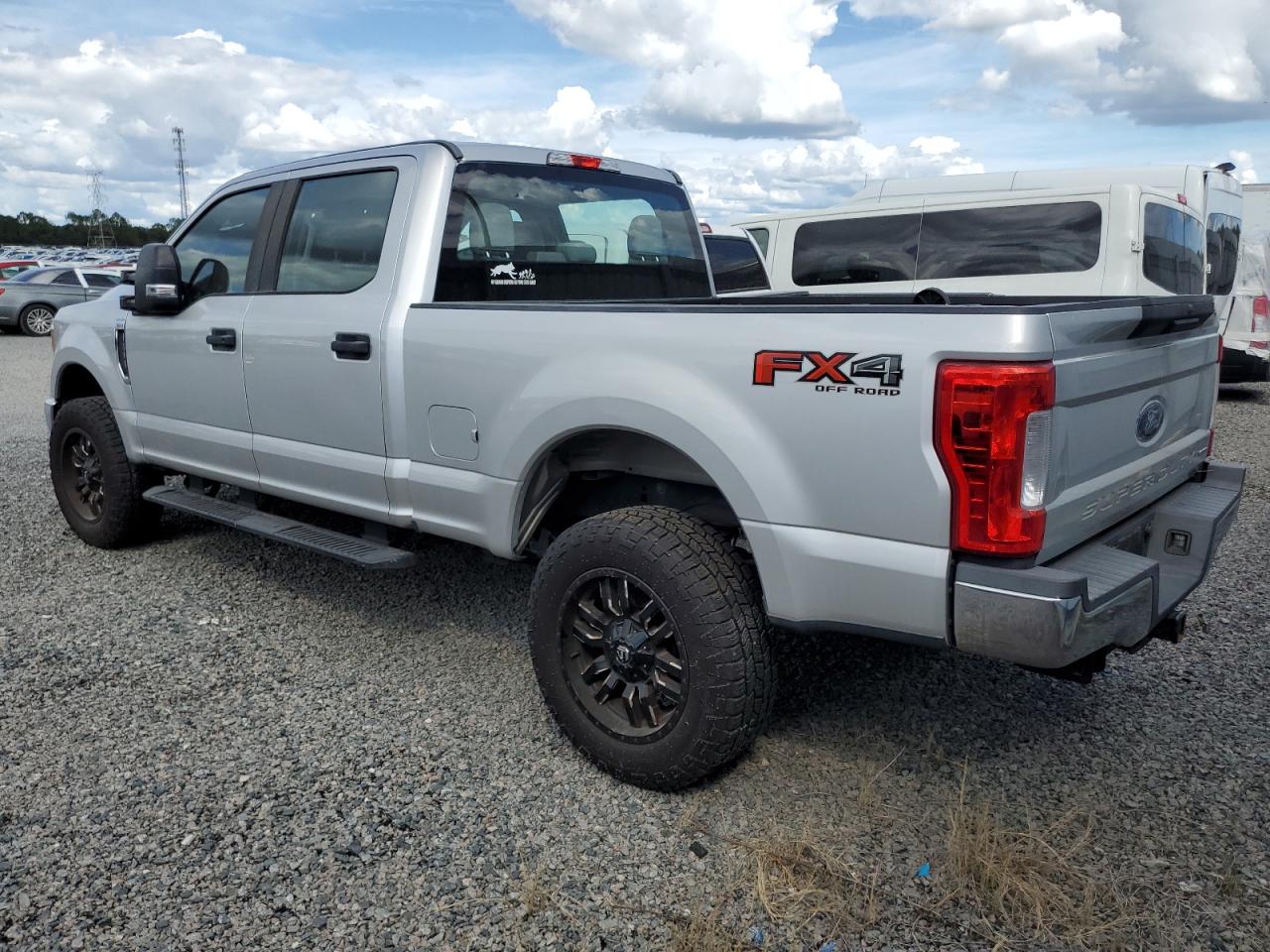 2017 Ford F250 - Image 2
