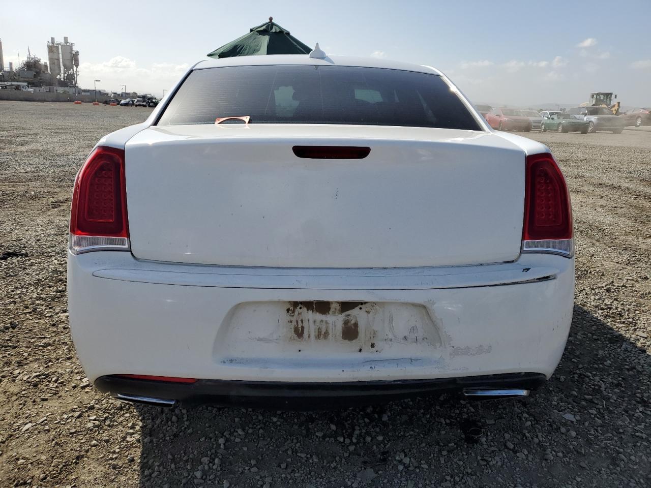 2015 Chrysler 300 - Image 6