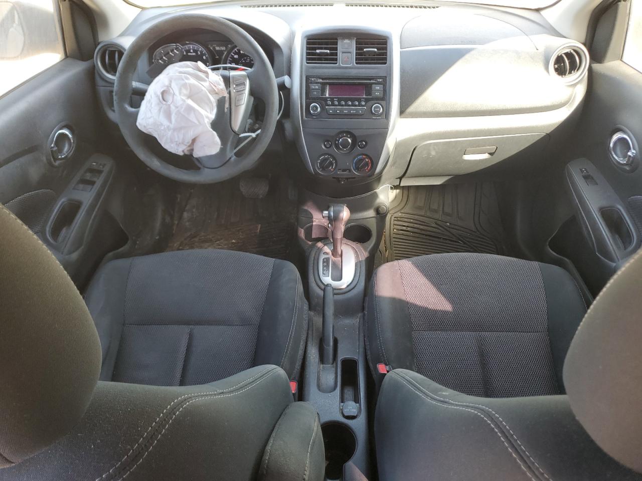 2017 Nissan Versa - Image 8