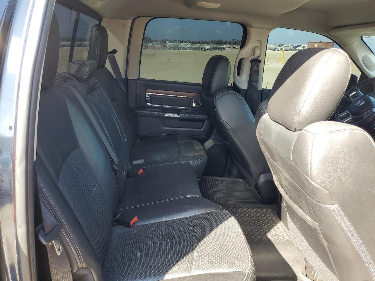 2016 RAM 1500 - Image 10