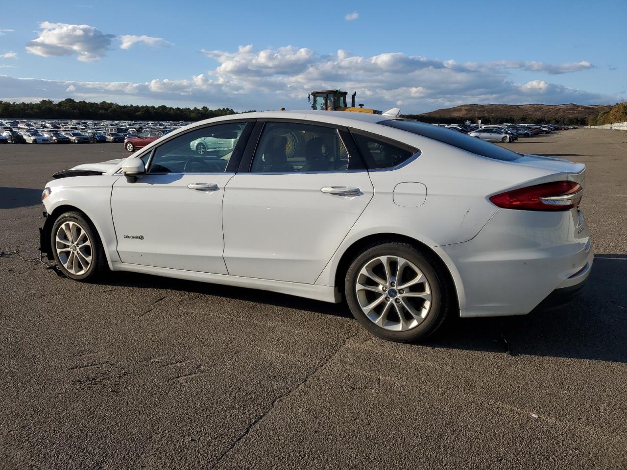 2019 Ford Fusion - Image 2