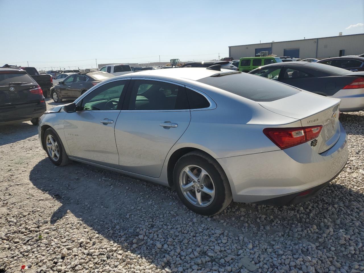 2018 Chevrolet Malibu - Image 2