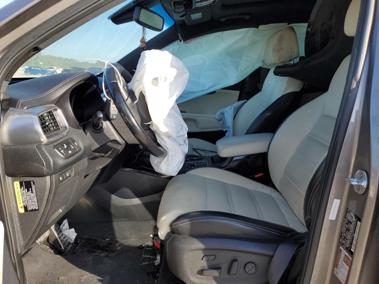 2017 Kia Sorento - Image 7