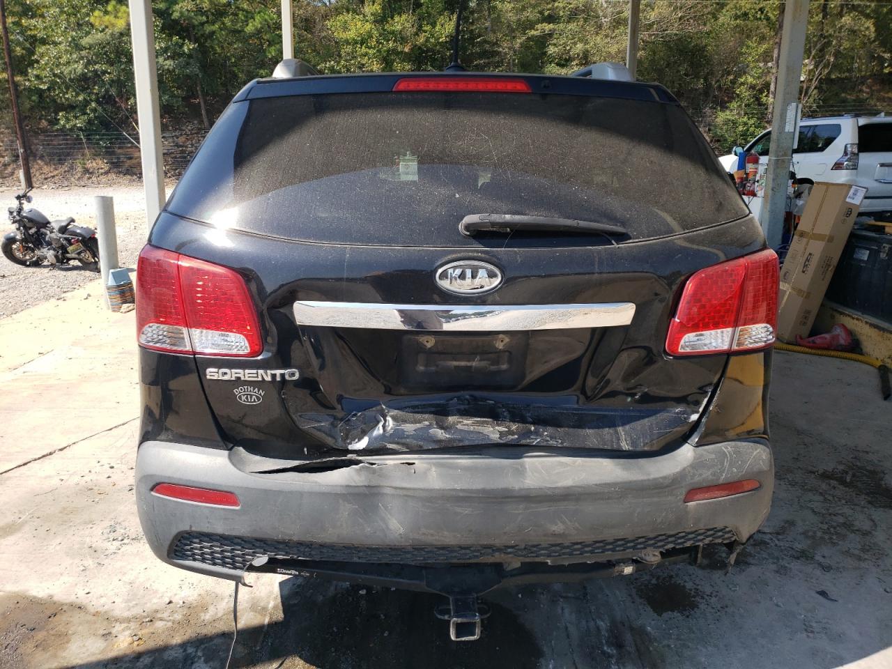 2011 Kia Sorento Base VIN: 5XYKT4A29BG175805 Lot: 75312174