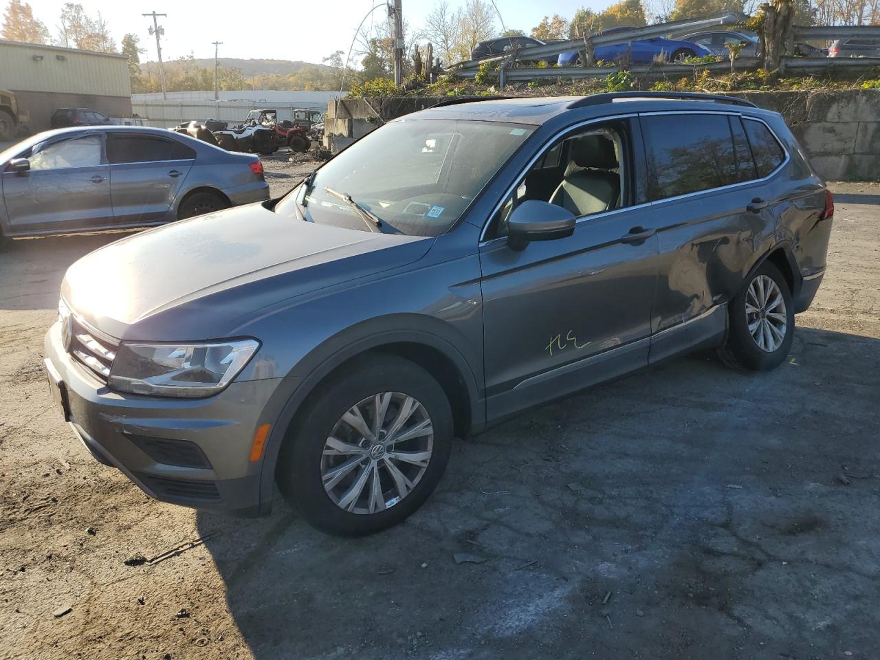 2018 Volkswagen Tiguan - Image 1