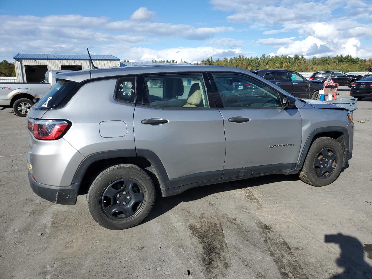 2018 Jeep Compass - Image 3