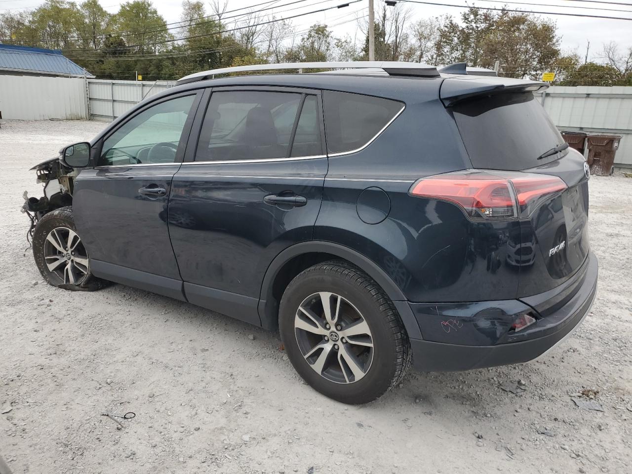 2017 Toyota RAV 4 - Image 2