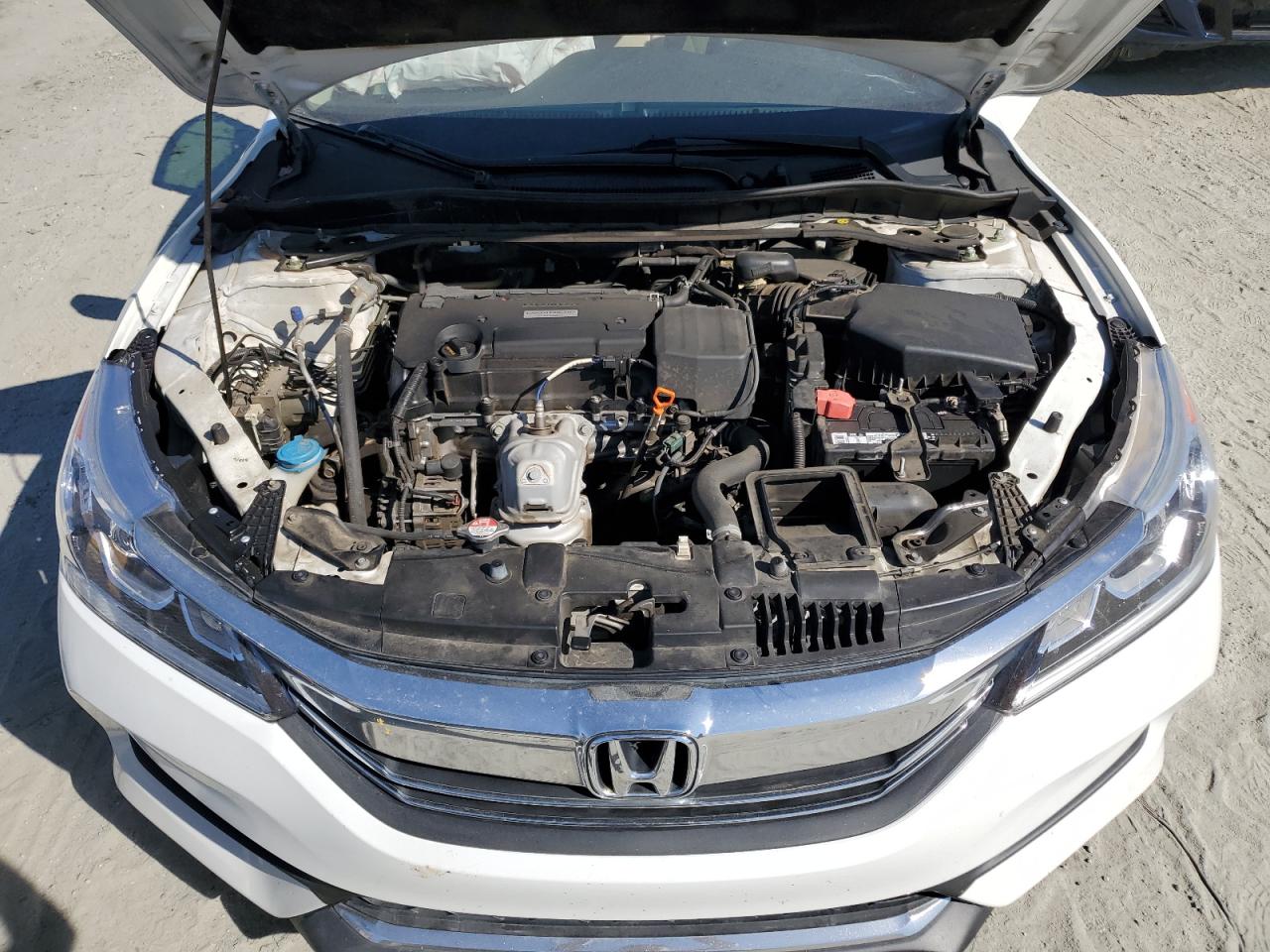 2017 Honda Accord - Image 11