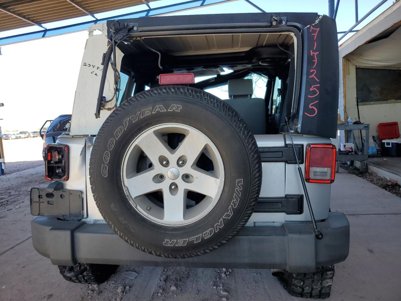 2009 Jeep Wrangler X VIN: 1J4FA24169L717255 Lot: 78083744