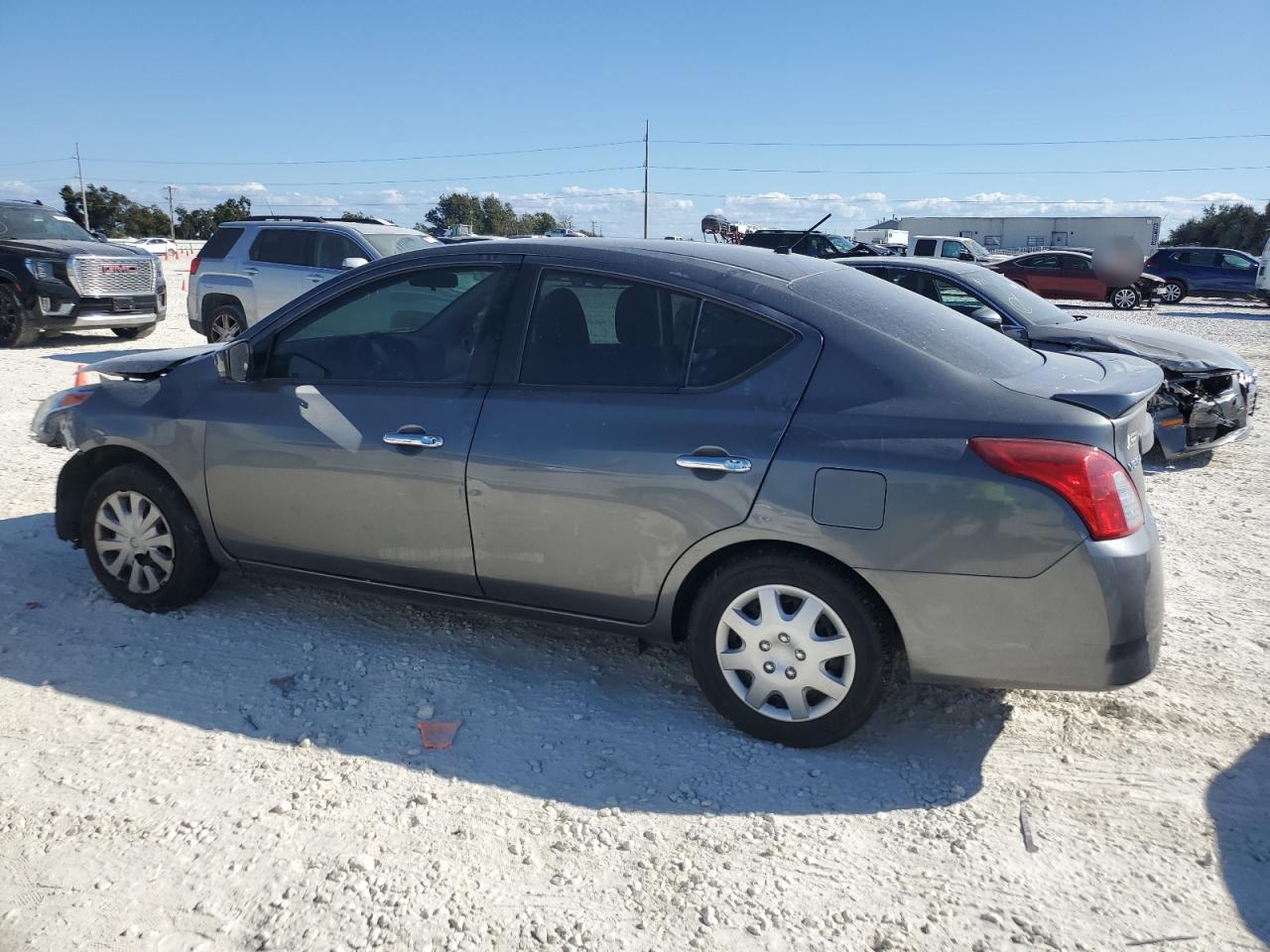 2016 Nissan Versa - Image 2