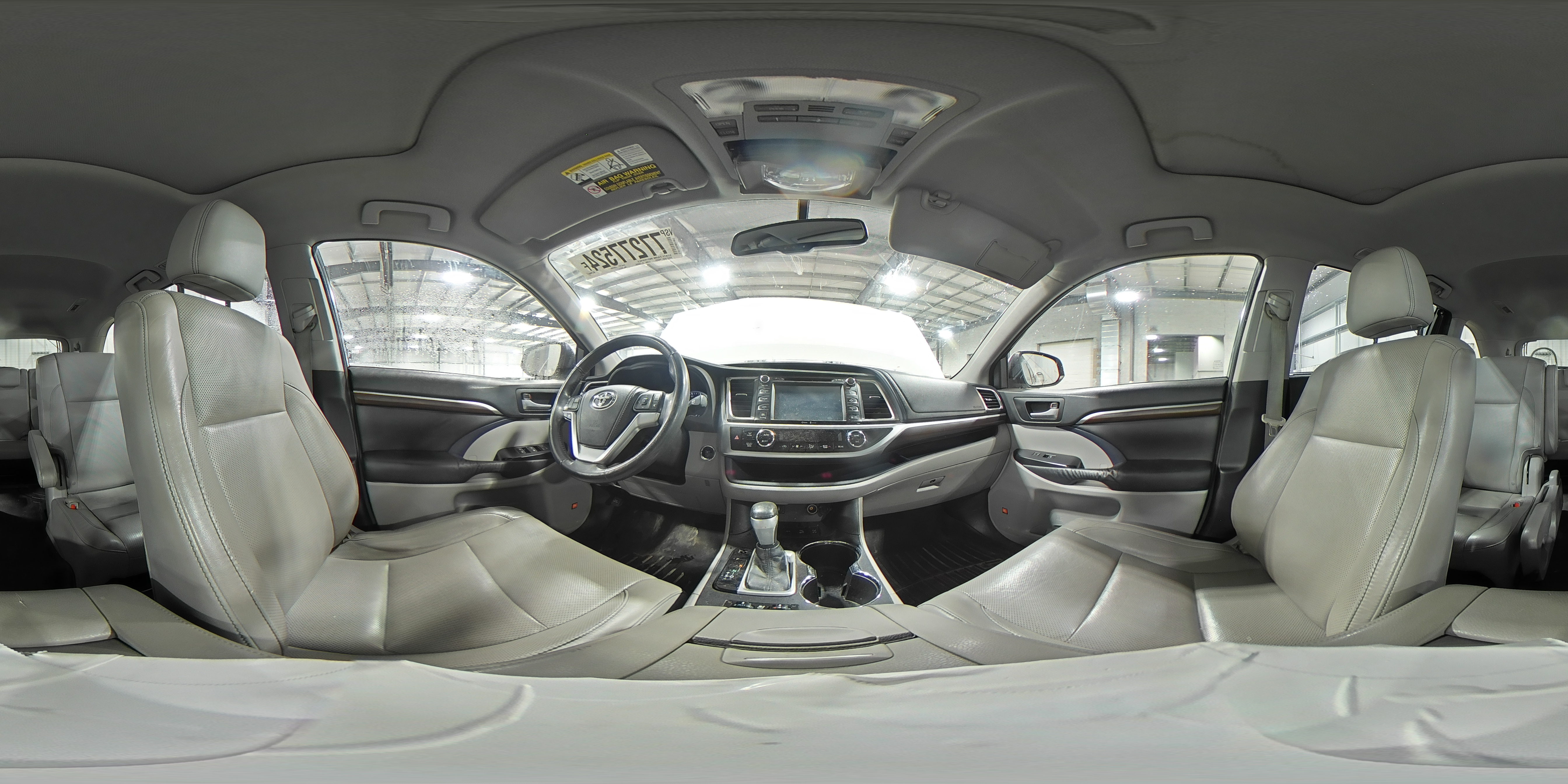 2015 Toyota Highlander - Image 15