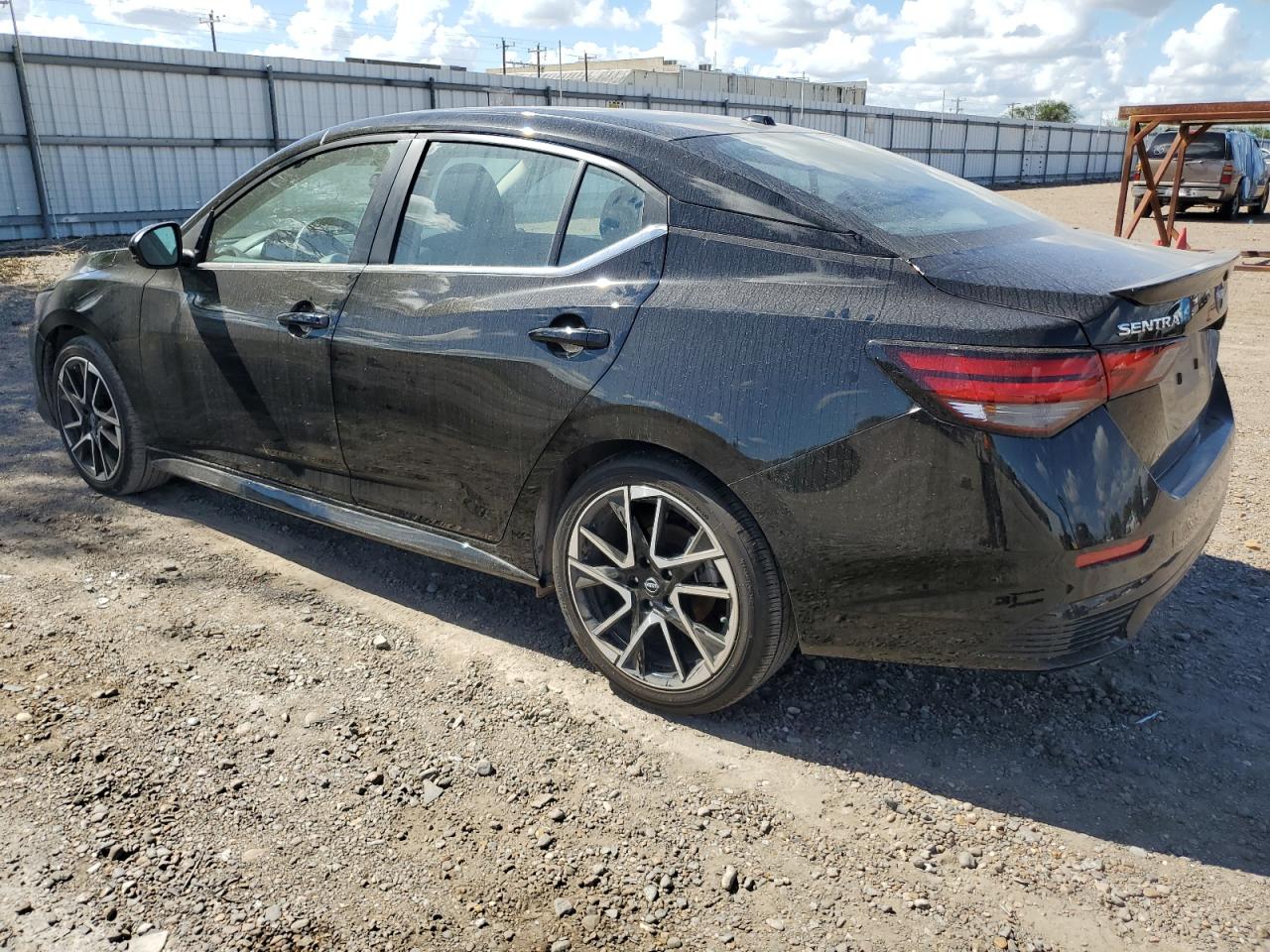 2024 Nissan Sentra - Image 2