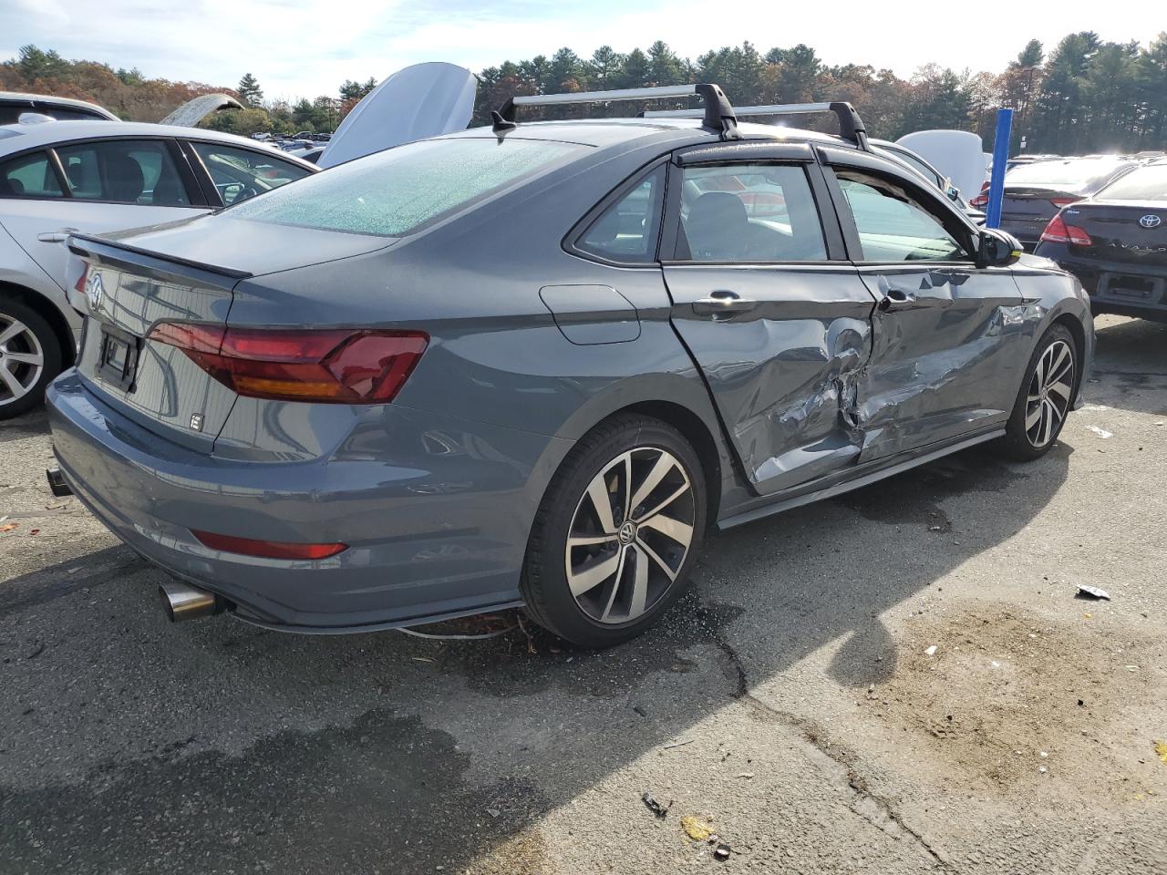2019 Volkswagen Jetta - Image 3
