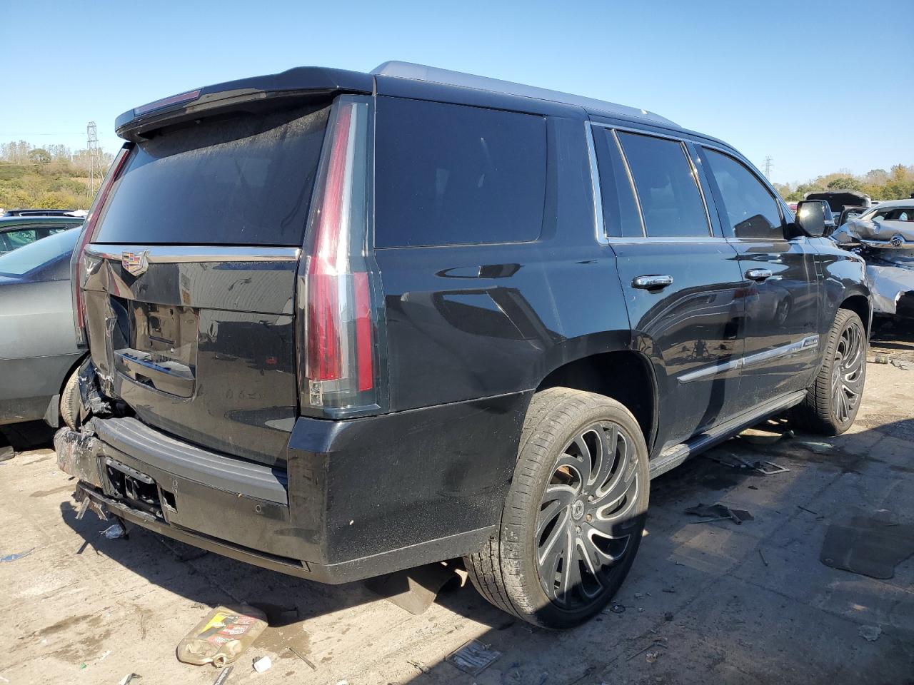 2015 Cadillac Escalade - Image 3
