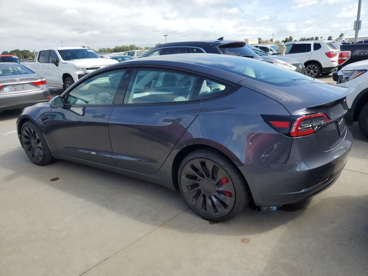 5YJ3E1EC2PF677330 2023 TESLA MODEL 3 - Image 2