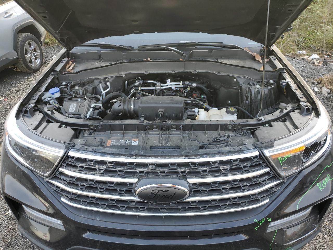 2023 Ford Explorer - Image 12