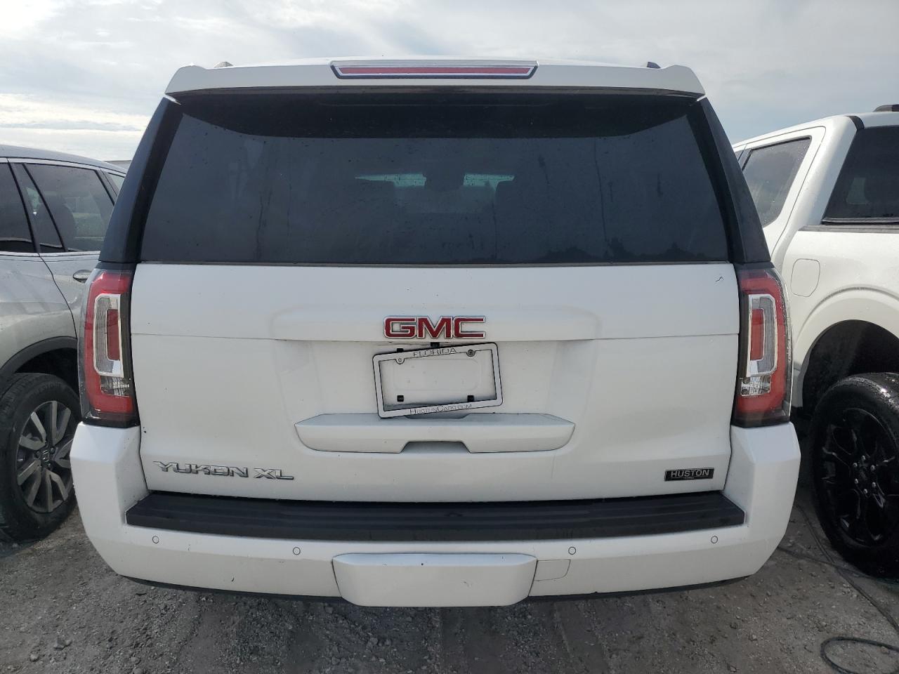 2018 GMC Yukon Xl C1500 Slt VIN: 1GKS1GKC2JR111141 Lot: 77438154