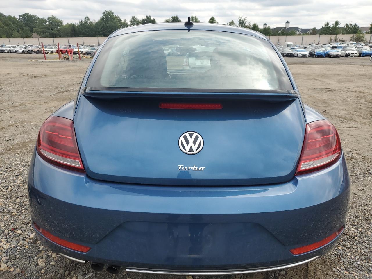 2018 Volkswagen Beetle S VIN: 3VWFD7AT2JM704700 Lot: 74505314