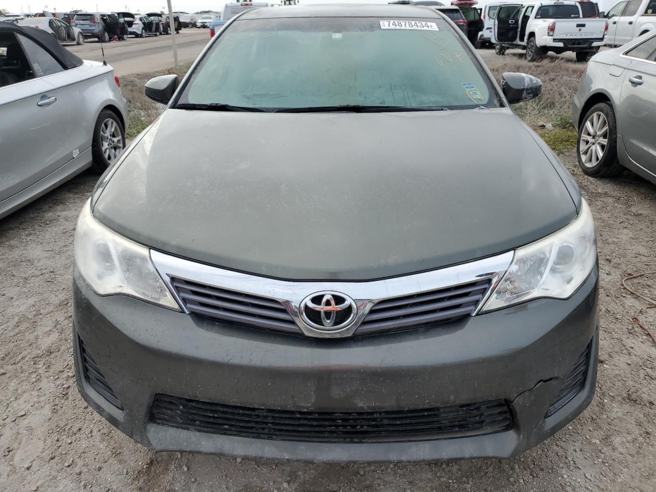 2014 Toyota Camry - Image 5
