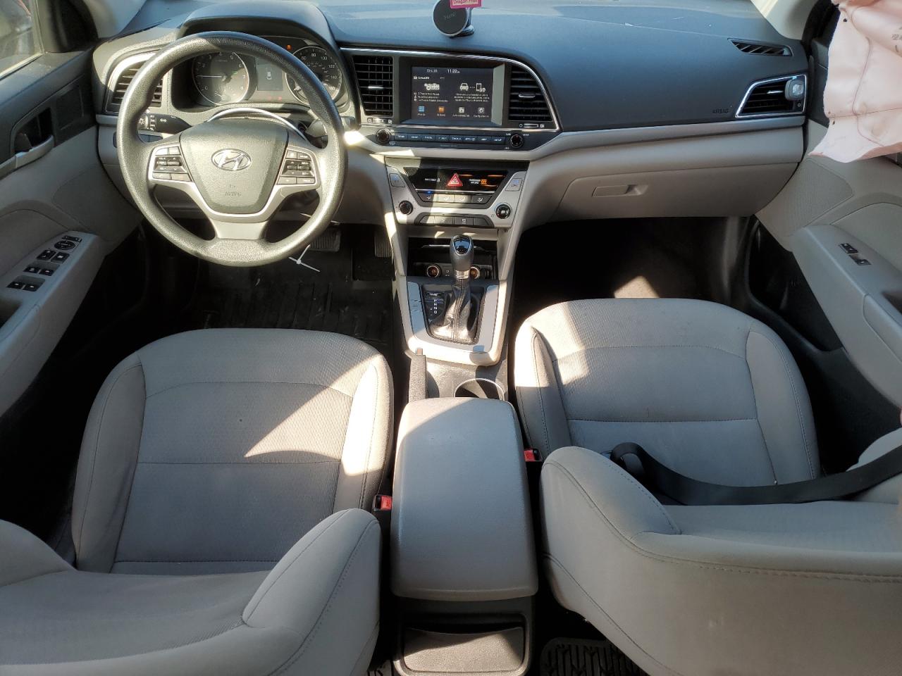 2018 Hyundai Elantra - Image 8