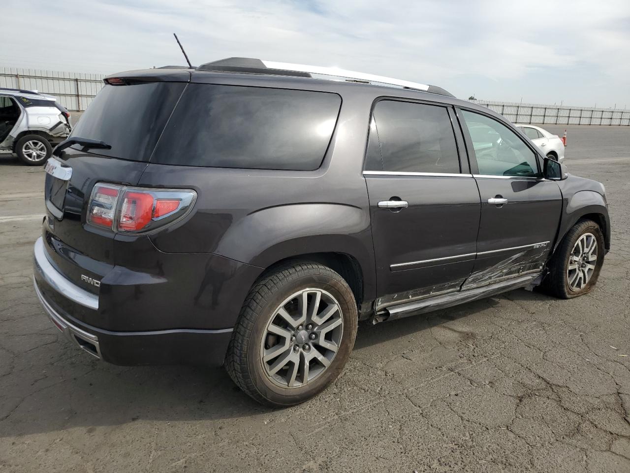 2014 GMC Acadia - Image 3