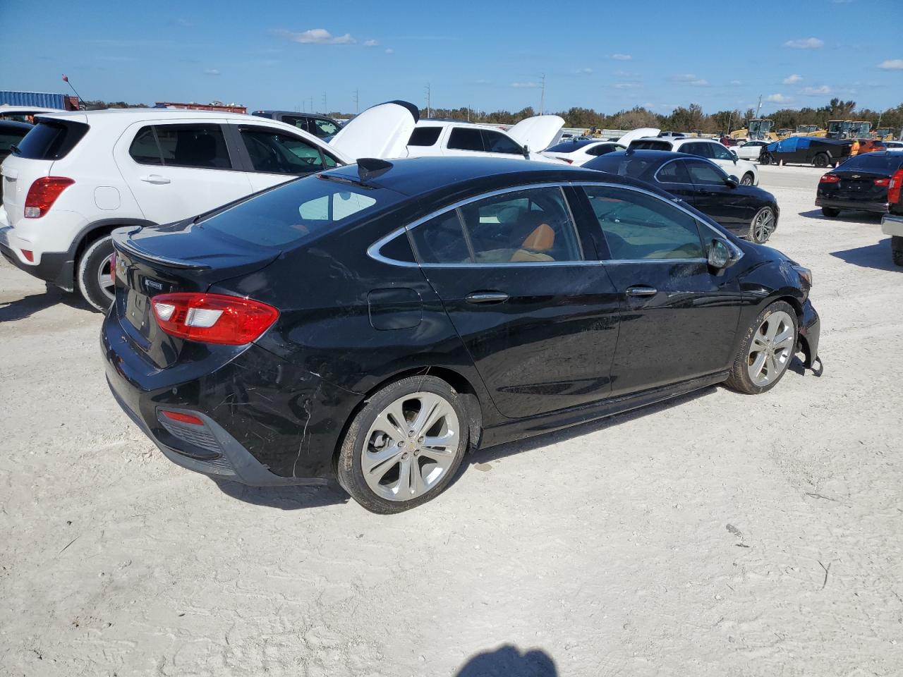 2016 Chevrolet Cruze - Image 3