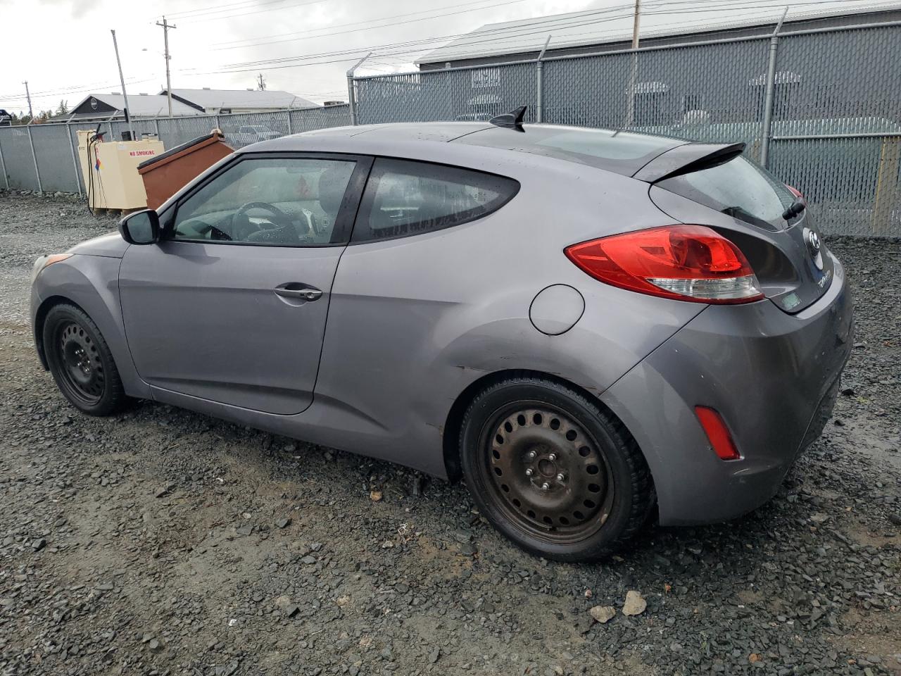 2012 Hyundai Veloster - Image 2