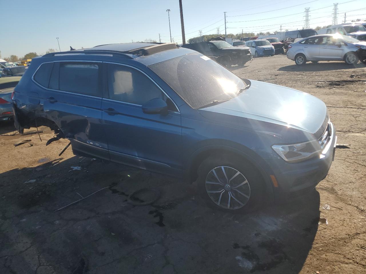 2020 Volkswagen Tiguan - Image 4