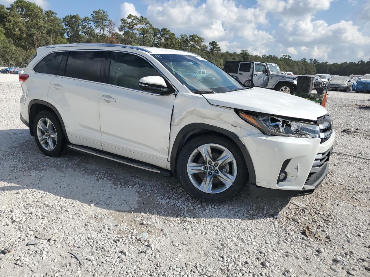 2019 Toyota Highlander - Image 4