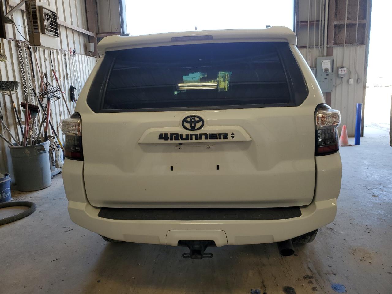 2020 Toyota 4Runner Sr5/Sr5 Premium VIN: JTEBU5JR9L5822645 Lot: 76280194