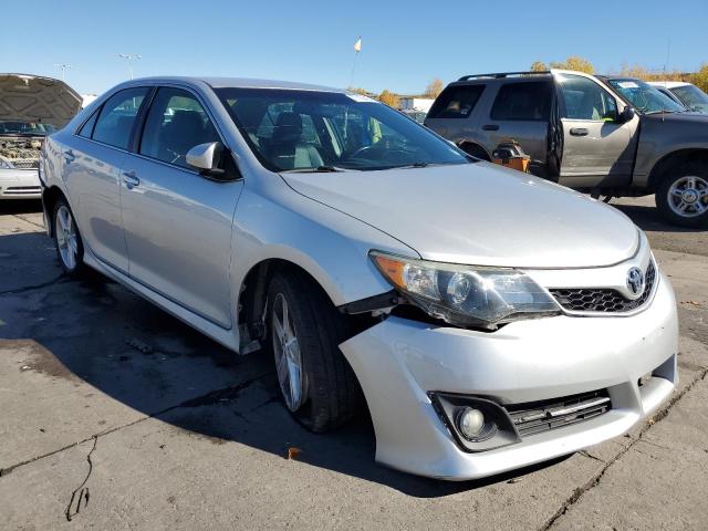  TOYOTA CAMRY 2014 Сріблястий