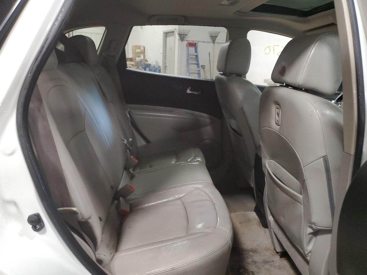2013 Nissan Rogue - Image 11