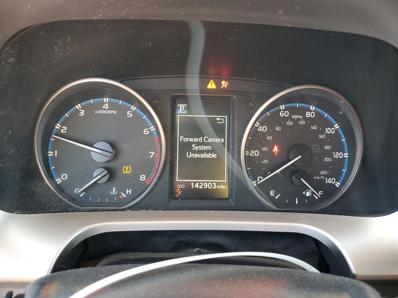 JTMZFREV2JJ208925 2018 Toyota Rav4 Le