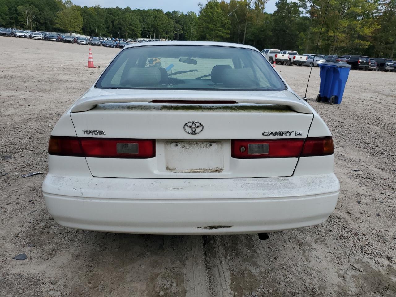 1997 Toyota Camry - Image 6
