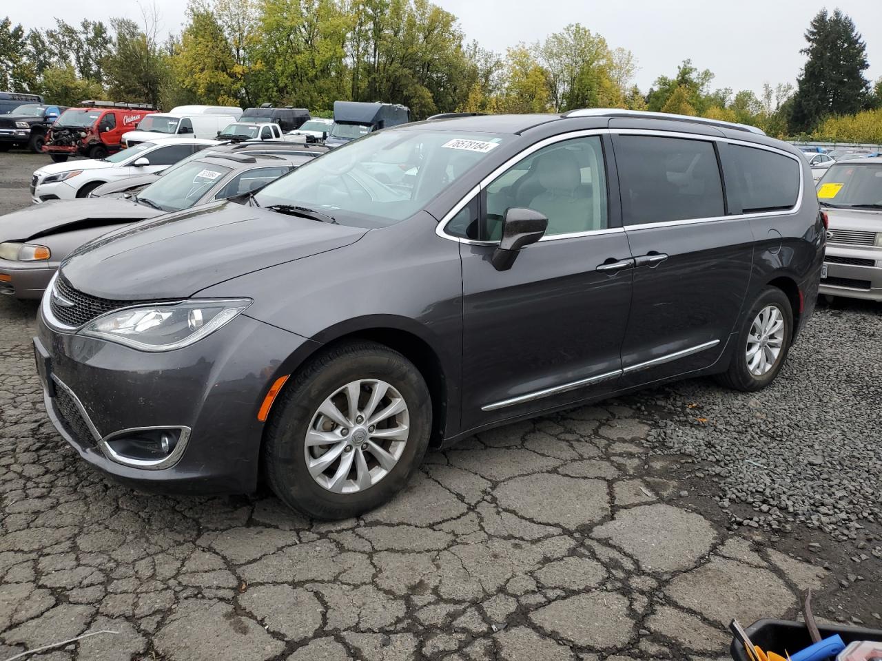 2018 Chrysler Pacifica - Image 1