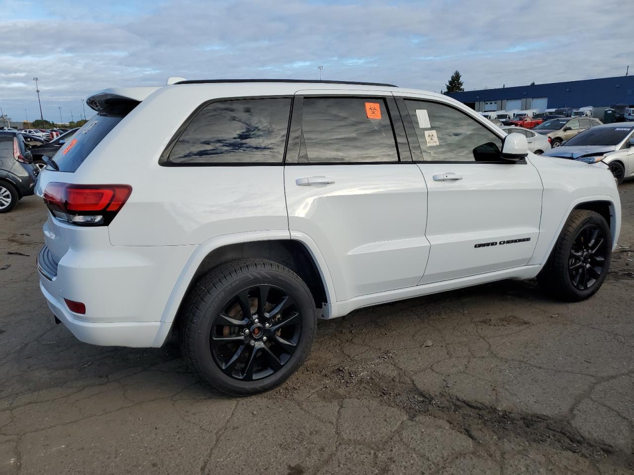 2017 Jeep Grand Cherokee - Image 3