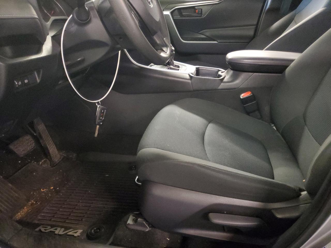 2019 Toyota RAV 4 - Image 7
