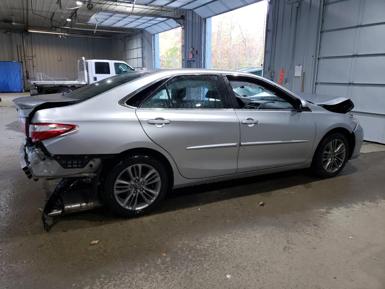 2015 Toyota Camry - Image 3