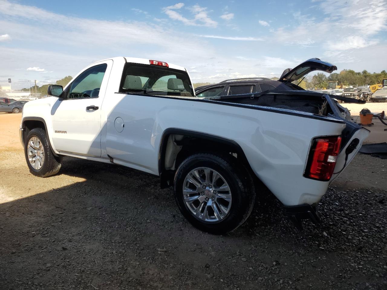 2018 GMC Sierra - Image 2