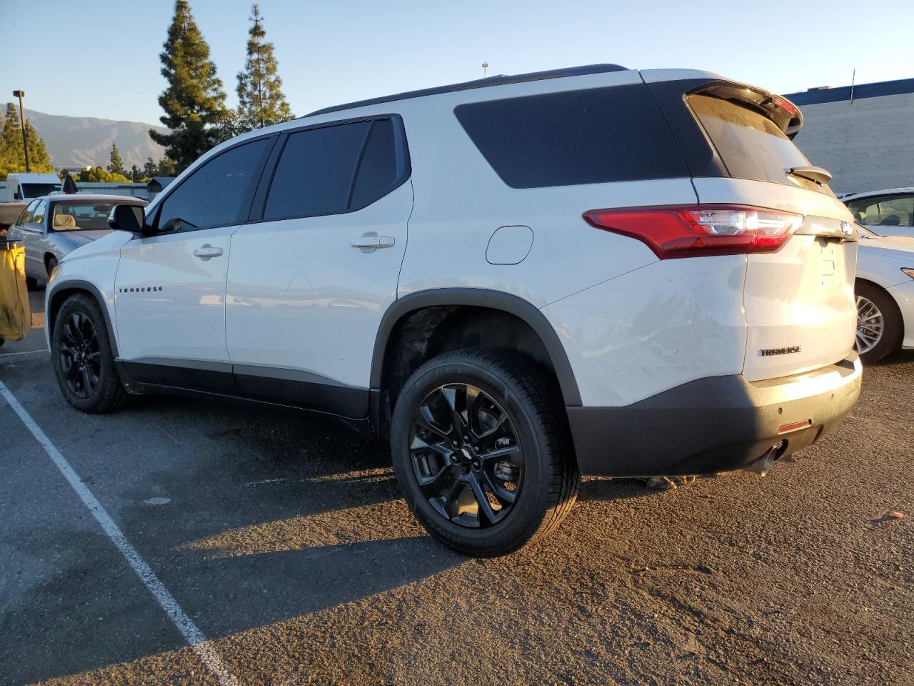 2021 Chevrolet Traverse - Image 2