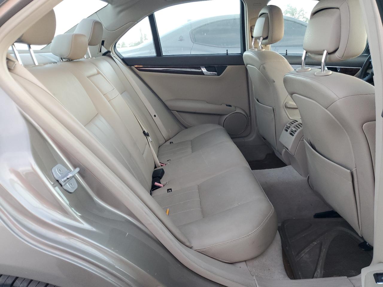 2009 Mercedes-Benz C 300 VIN: WDDGF54X69F310770 Lot: 76818034