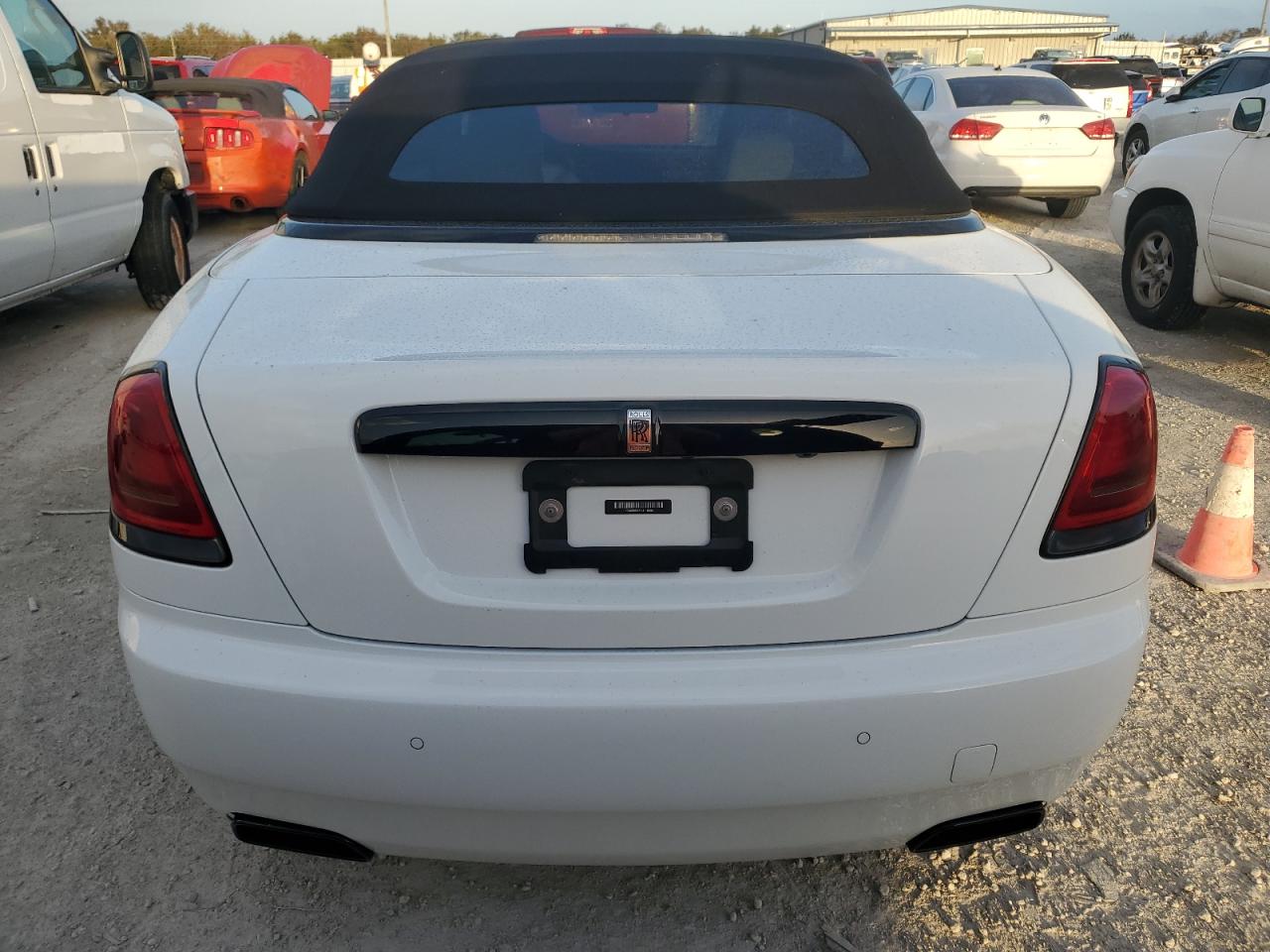 2019 Rolls-Royce Dawn - Image 6
