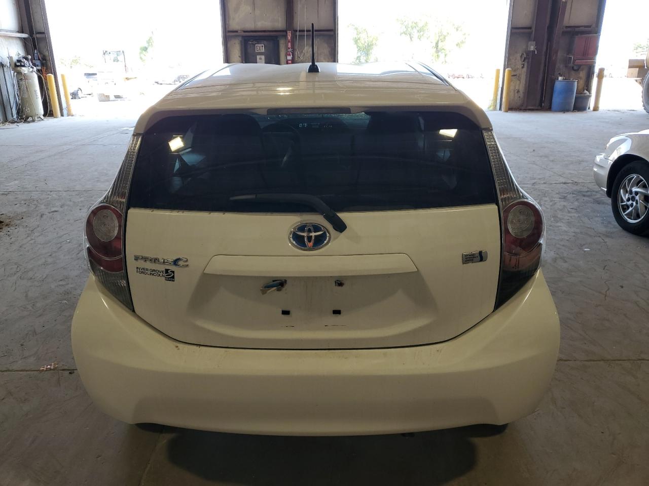 2013 Toyota Prius C VIN: JTDKDTB32D1530363 Lot: 74104344