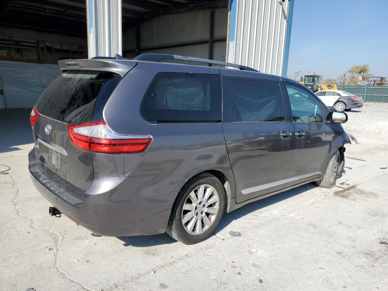 VIN 5TDDK3DC7GS135923 2016 TOYOTA All Models no.3