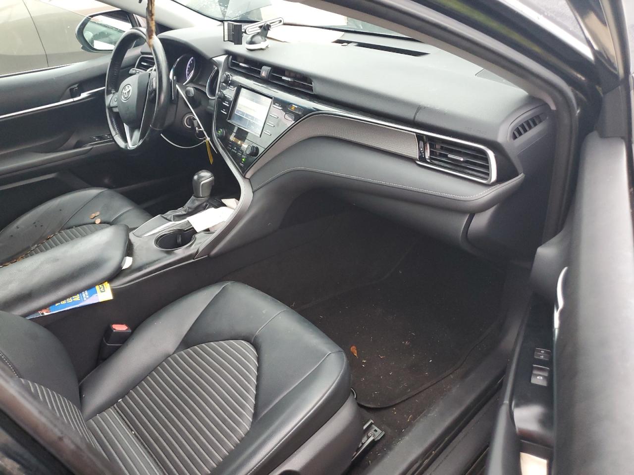 2019 Toyota Camry - Image 8